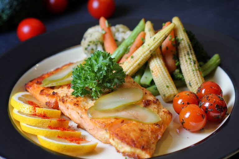 Grilled Salmon with Vegetables